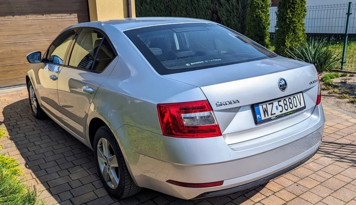 Skoda Octavia cena 56000 przebieg: 108700, rok produkcji 2018 z Szamotuły małe 79